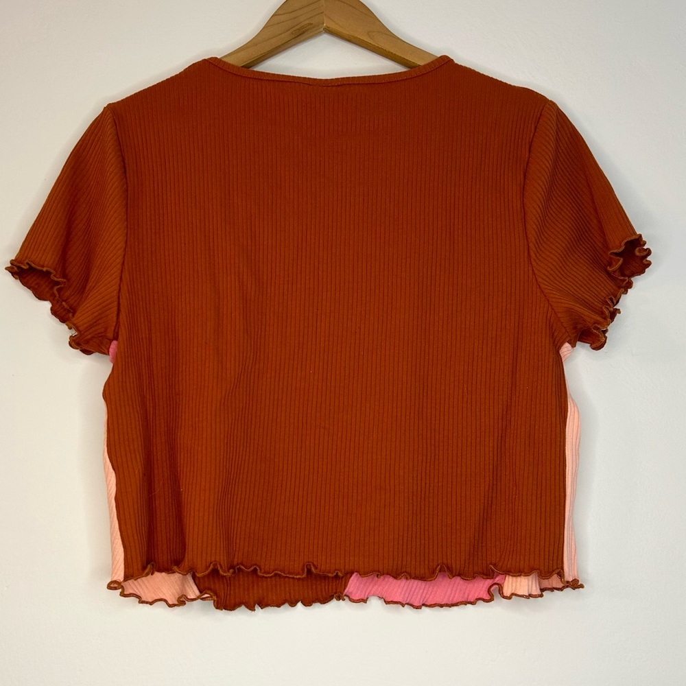 Cropped Tee - Picture 2 of 3